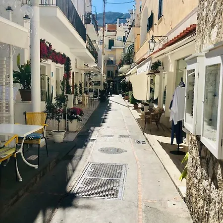 Favolosa Rossella * Capri
